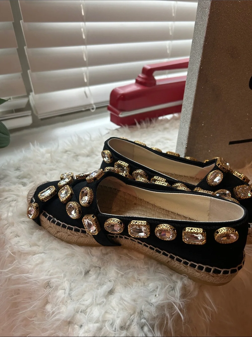 Gucci slip on